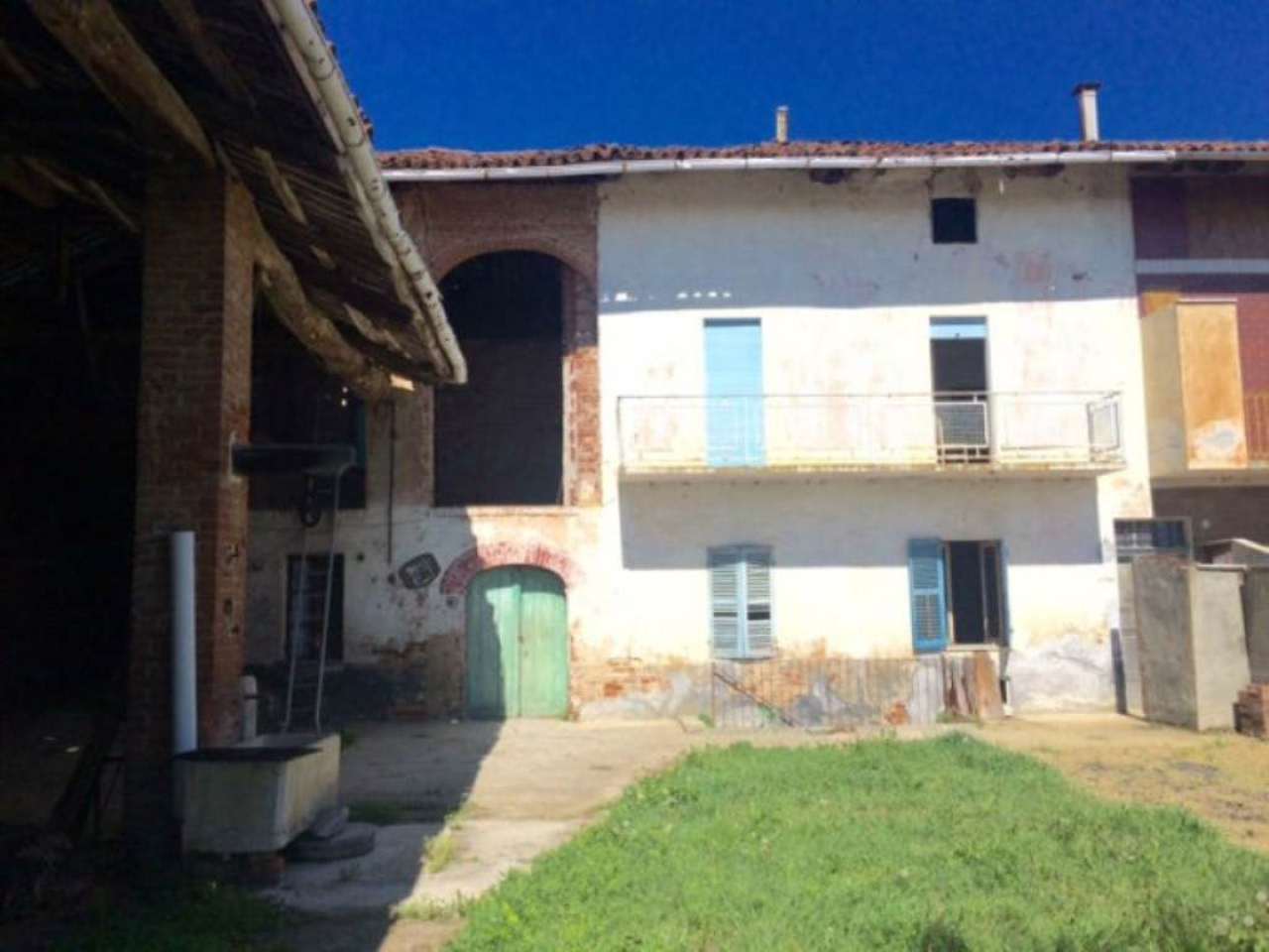  mombello di torino vendita quart: centro violante realty