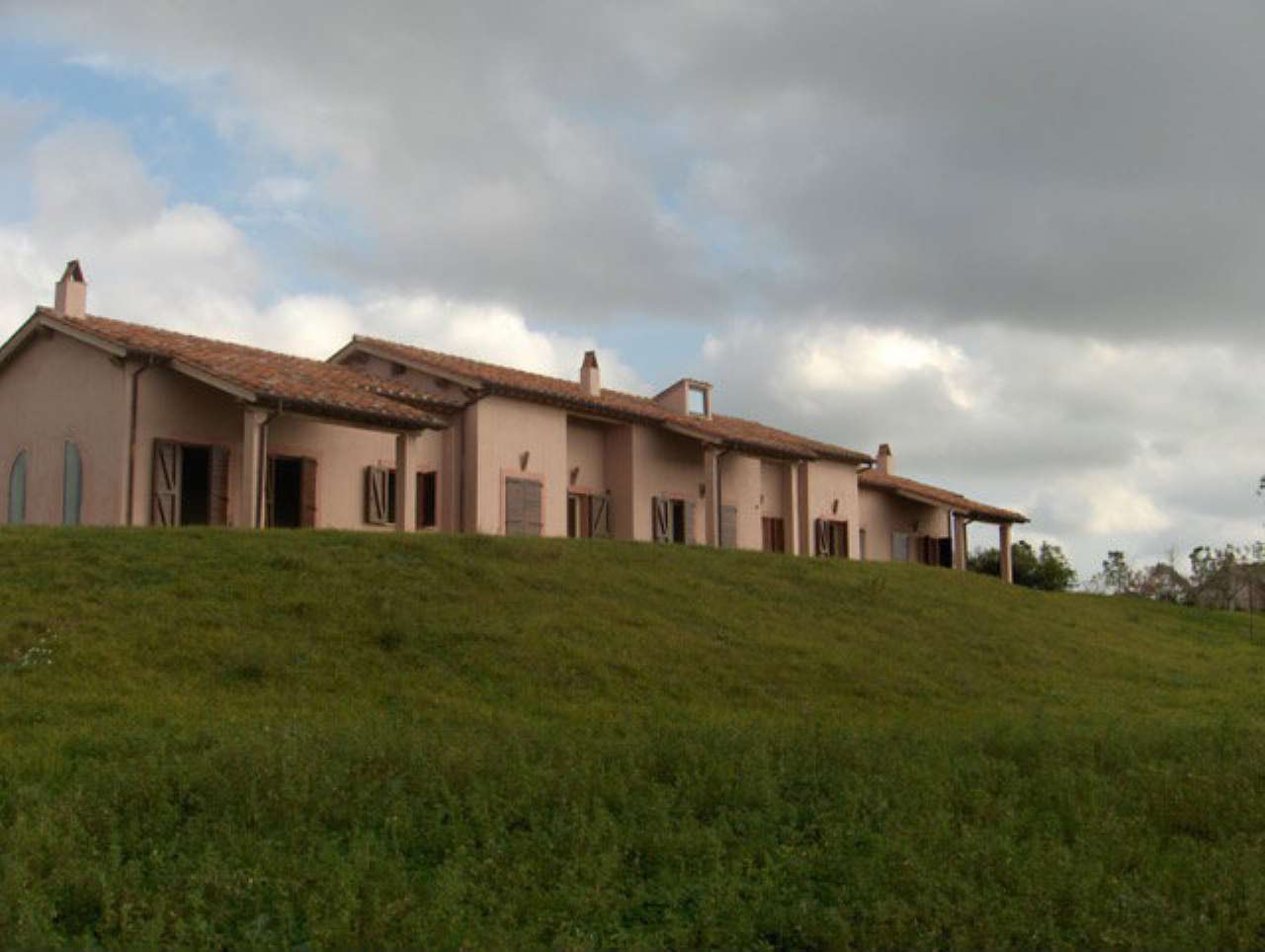 Villa Trifamiliare MONTALTO DI CASTRO vendita   Querciolare Euro Immobiliare s.n.c.