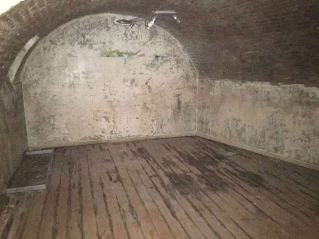 Negozio - Loc.Com. TORINO vendita  CENTRO Santa Chiara Sherlock Holmes Immobiliare