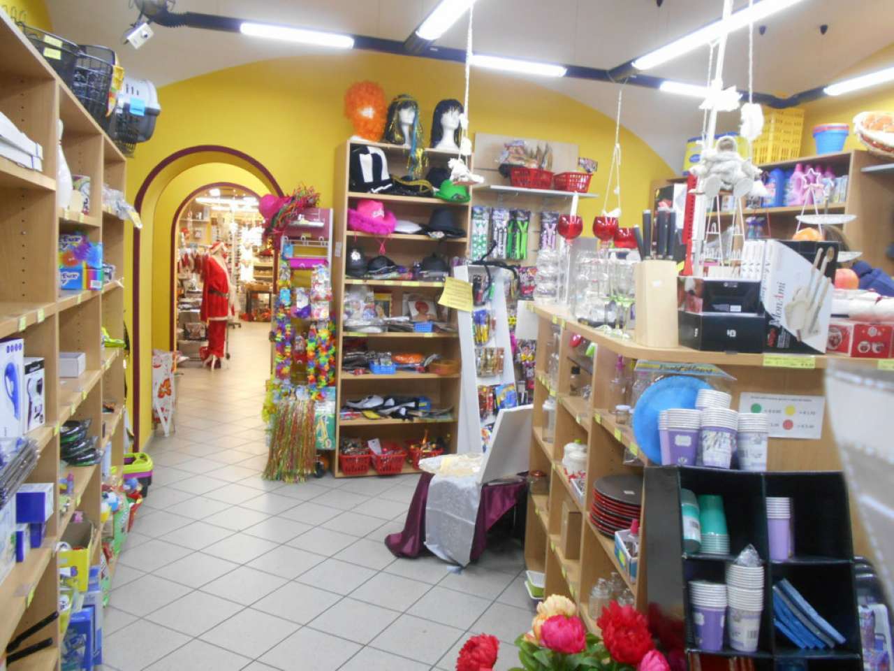 Negozio - Loc.Com. TORINO affitto  CENTRO SANT'OTTAVIO Sherlock Holmes Immobiliare