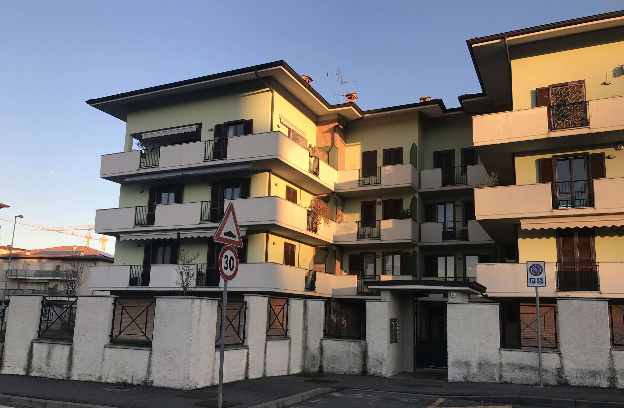  lodi vendita quart:  studio immobiliare domus s.a.s