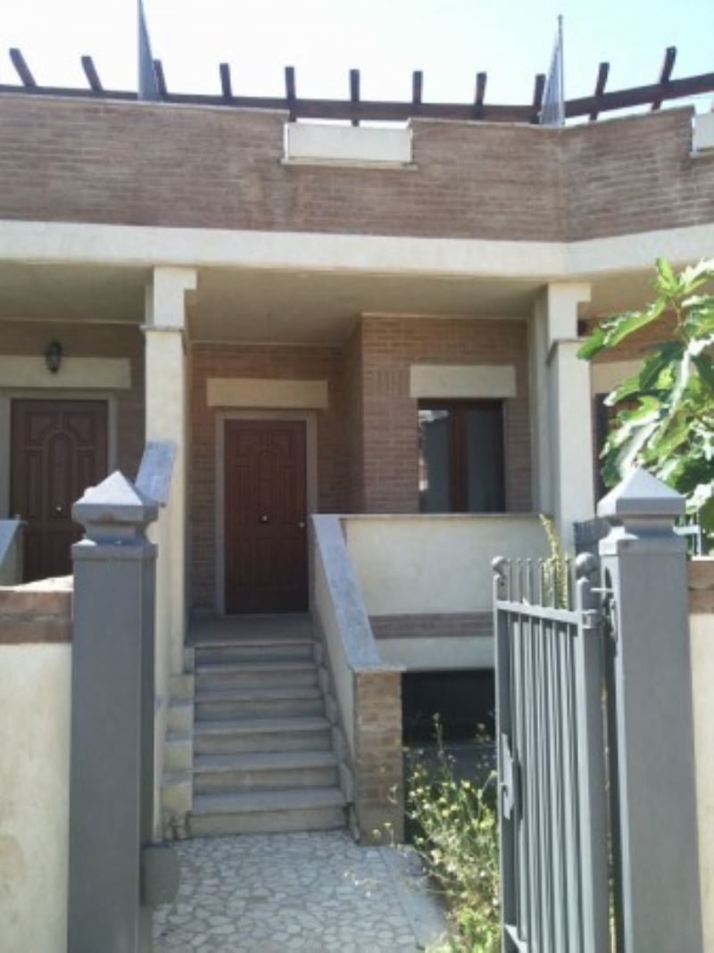 Villa Affiancata - Schiera FIUMICINO vendita   MONTE CAURIOL SG IMMOBILIARE