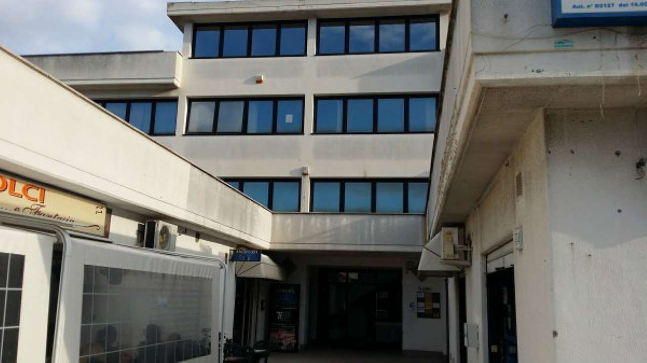  roma affitto quart: axa sg-immobiliare