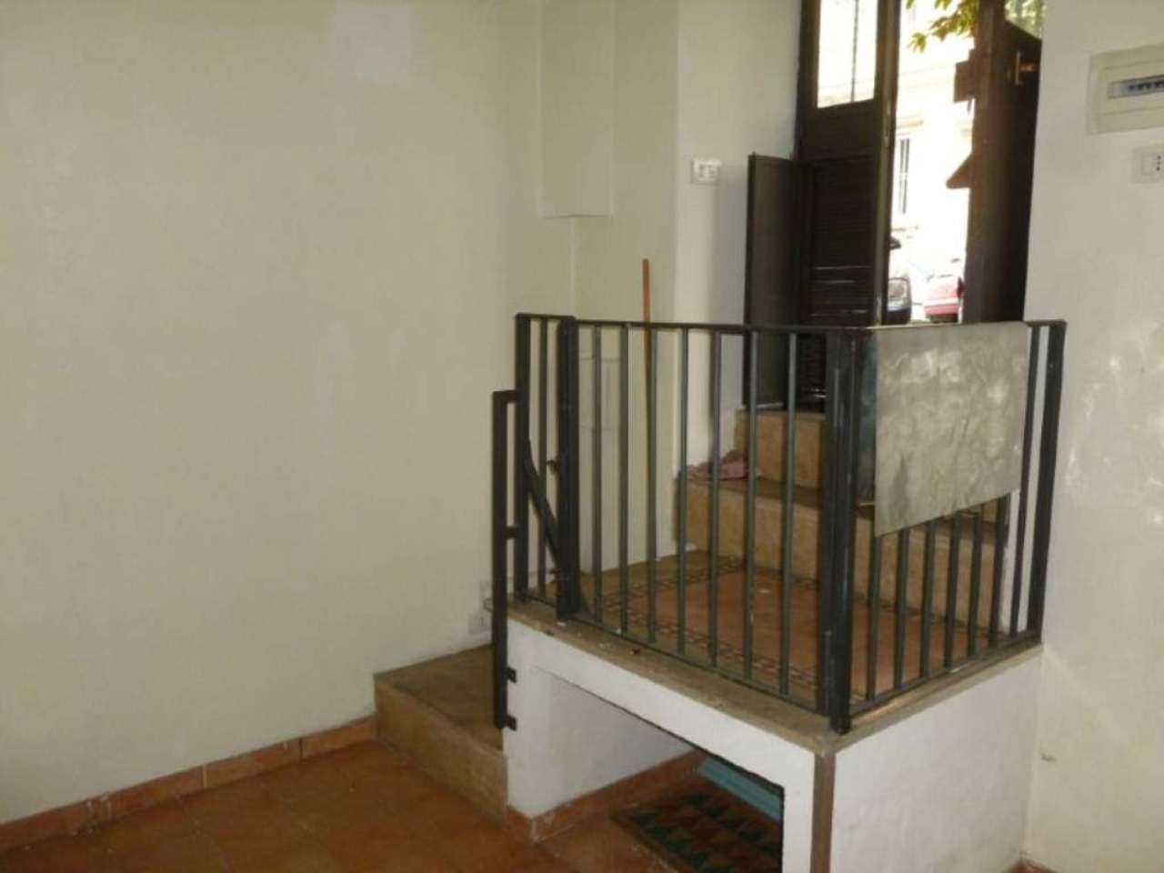 Negozio - Loc.Com. ROMA affitto  Centro storico via Machiavelli Ve.Lo. Services vendita & locazione immobili