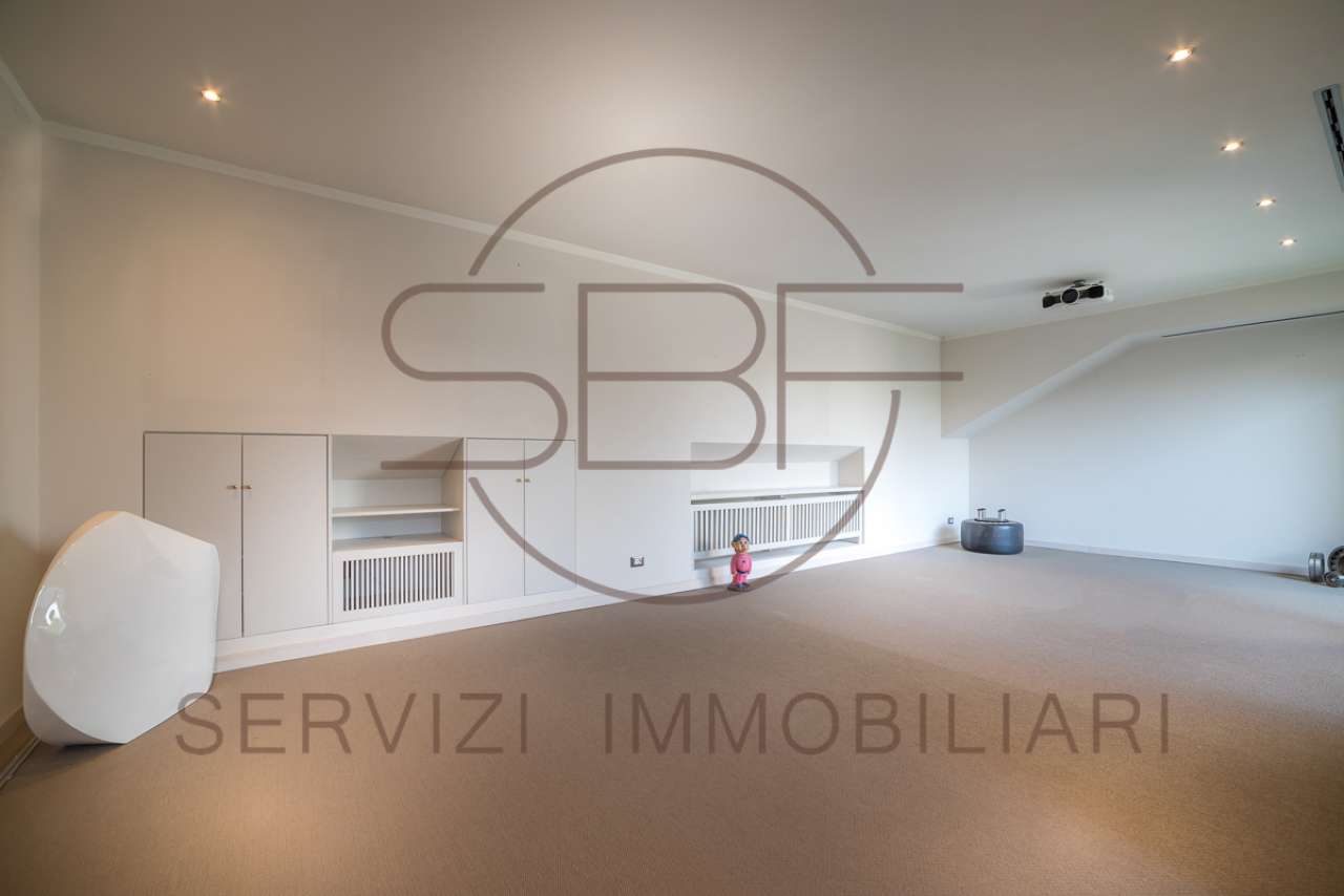 Attico MILANO vendita  FIERA Via Londonio S.B.F. SERVIZI IMMOBILIARI S.R.L.