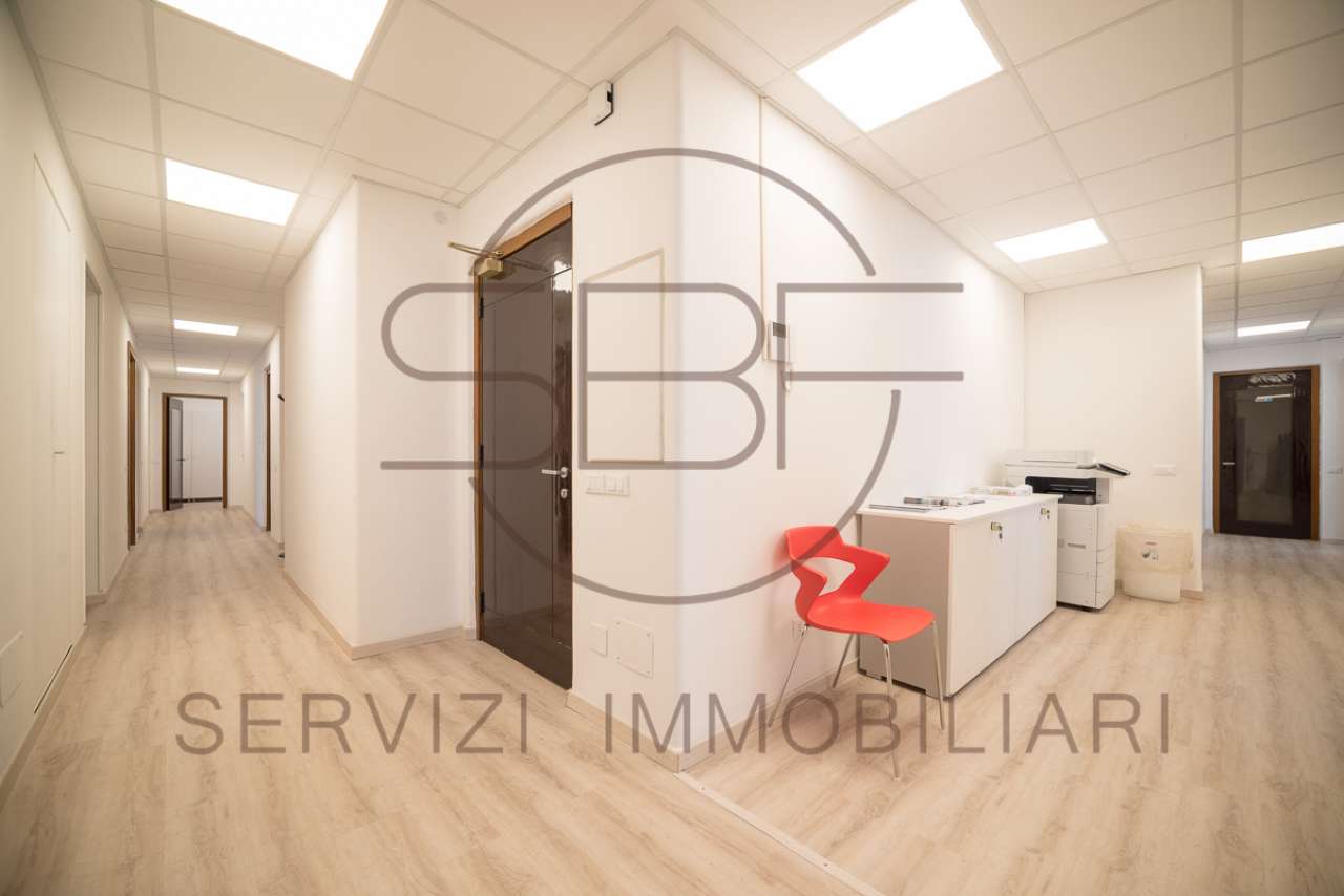 Appartamento MILANO vendita  FIERA Via Londonio S.B.F. SERVIZI IMMOBILIARI S.R.L.