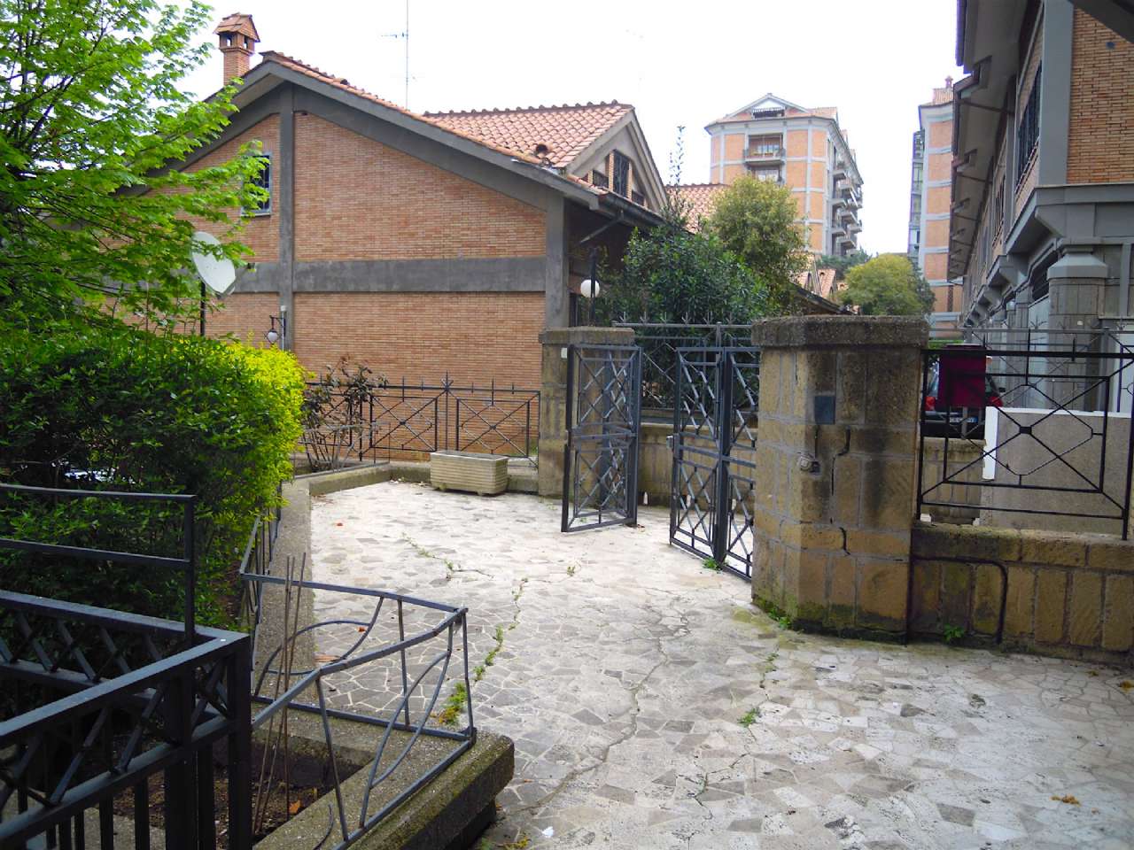 Negozio - Loc.Com. ROMA vendita  EUROPA  Luigi Lilio ROMACASA