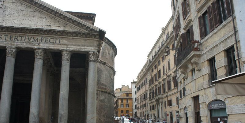 Negozio - Loc.Com. ROMA vendita  Centro storico di Torre Argentina ROMACASA