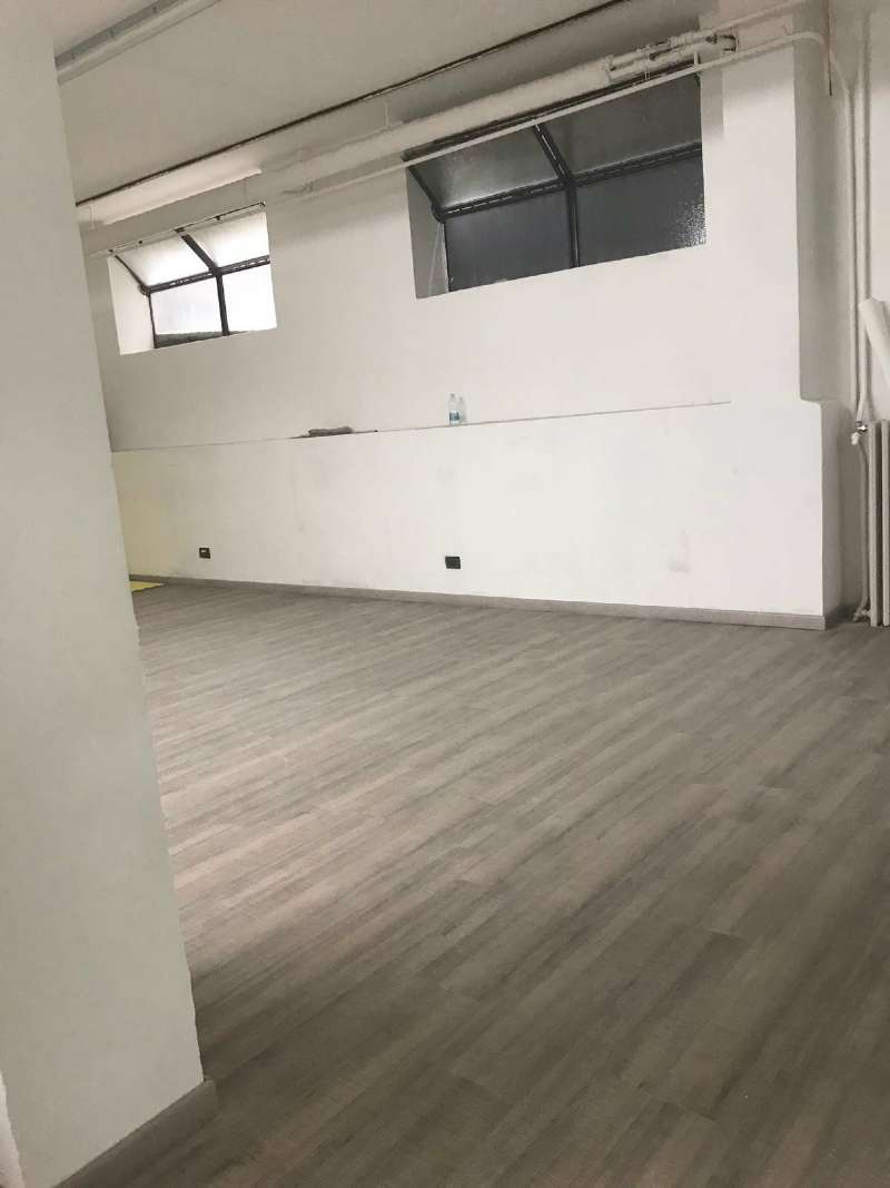 Negozio - Loc.Com. MILANO vendita  PORTA GENOVA Voghera Piùpiani servizi immobiliari
