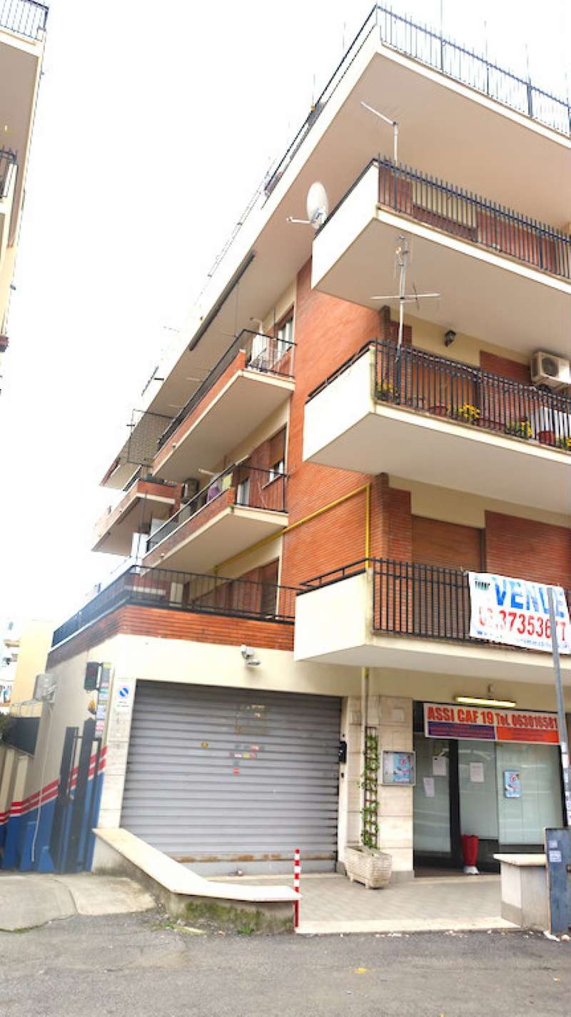 Negozio - Loc.Com. ROMA vendita  TORREVECCHIA Via Ezio Sciamanna Pantheon Immobiliare