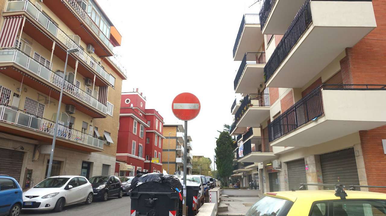 Negozio - Loc.Com. ROMA vendita  TORREVECCHIA Via Ezio Sciamanna Pantheon Immobiliare