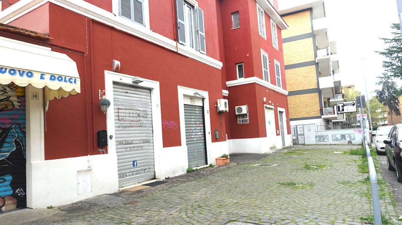 Negozio - Loc.Com. ROMA vendita  TORREVECCHIA Alessandro Solivetti Pantheon Immobiliare