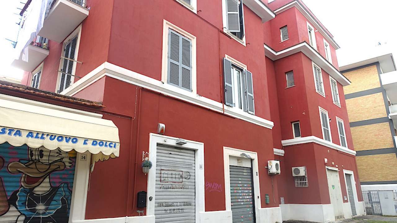 Negozio - Loc.Com. ROMA vendita  TORREVECCHIA Alessandro Solivetti Pantheon Immobiliare