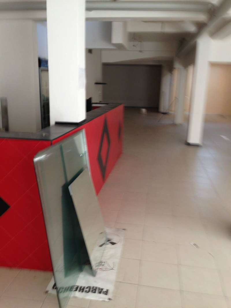 Negozio - Loc.Com. ROMA affitto  PINETA SACCHETTI Della Pineta Sacchetti Club Casa srl