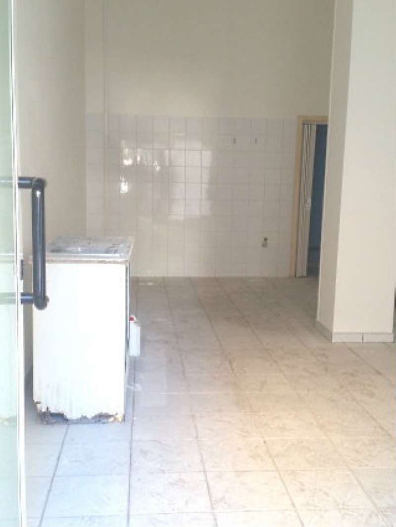 Negozio - Loc.Com. ROMA affitto  PRENESTINO - CENTOCELLE  GIOVANNI PASSERINI casilina immobiliare srl