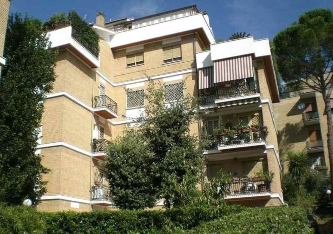 Appartamento ROMA vendita  TOMBA DI NERONE (ZONA DELLA XX MUN.) Gradoli Cassia  Immobiliare srl