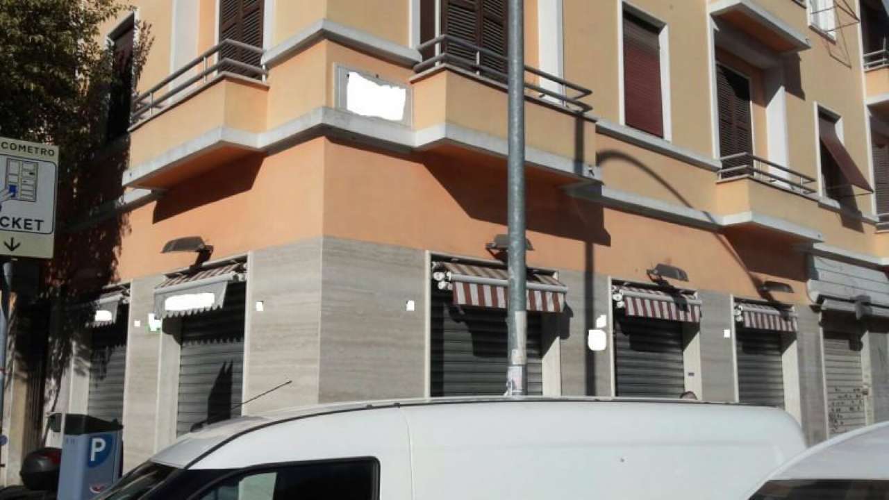 Negozio - Loc.Com. ROMA affitto  PRATI tunisi PRATI TRIONFALE IMMOBILIARE s.r.l.