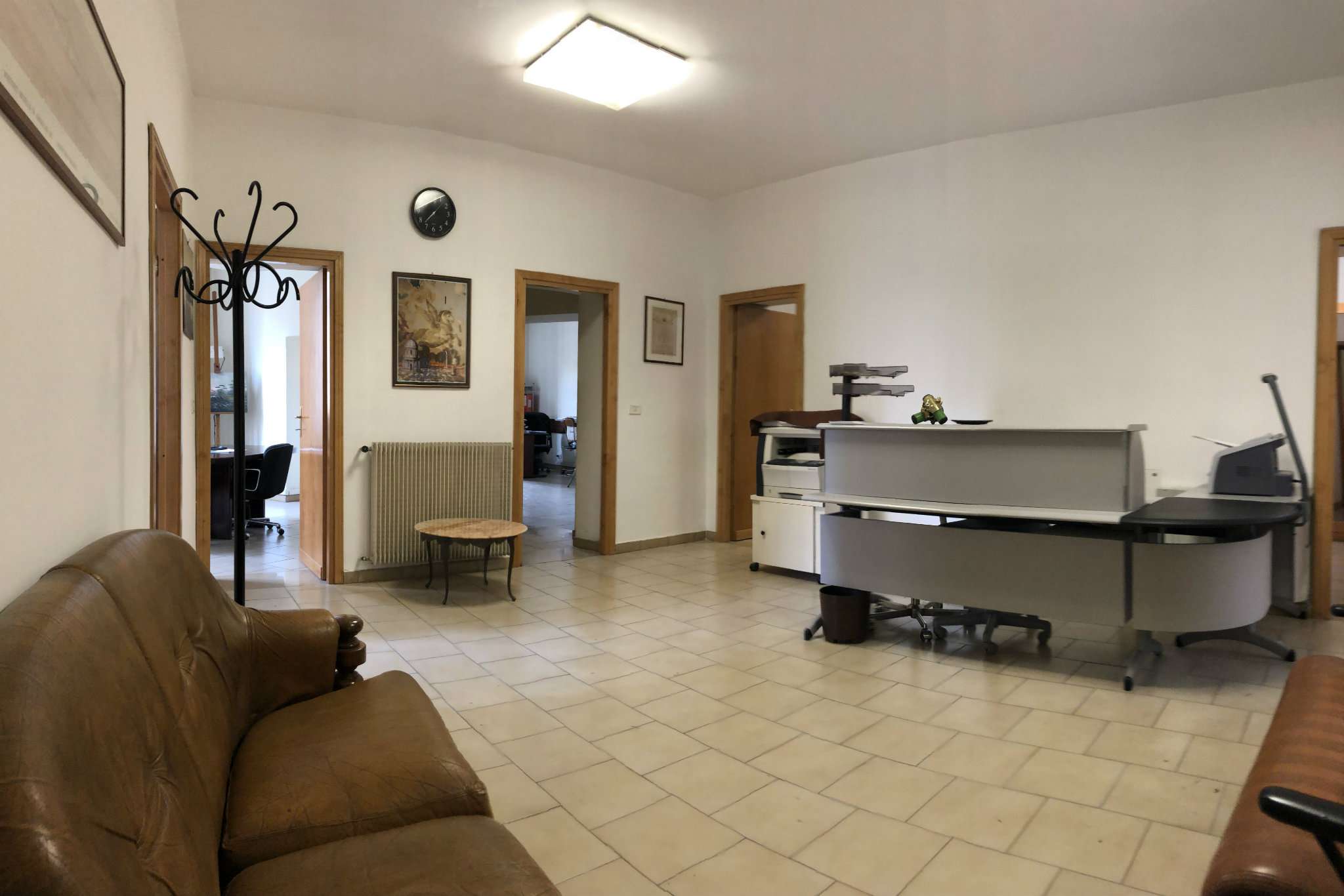 Ufficio - Loc.Com. ROMA vendita  ESQUILINO  Carlo Alberto San Giovanni immobiliare S.r.l.