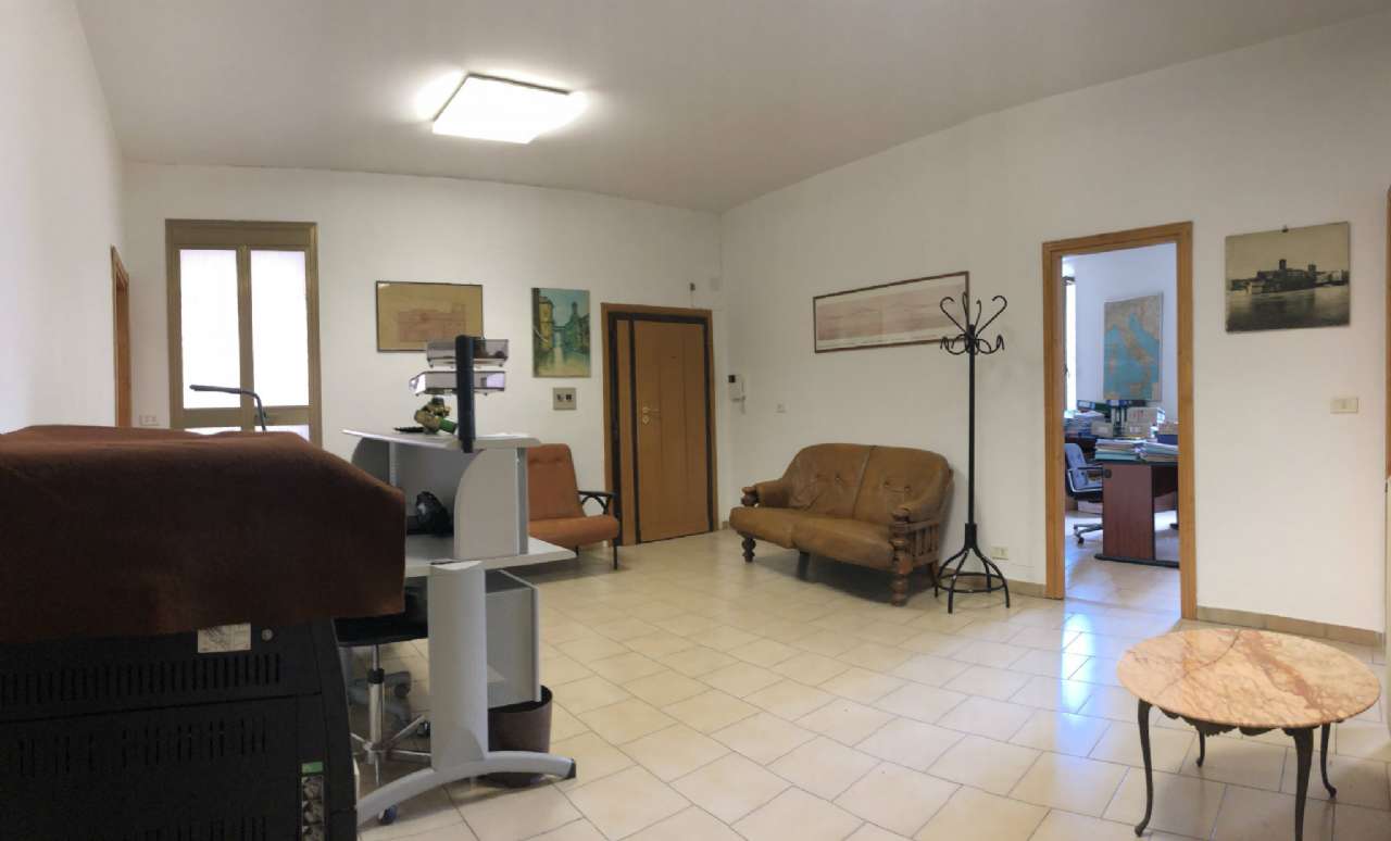 Ufficio - Loc.Com. ROMA vendita  ESQUILINO  Carlo Alberto San Giovanni immobiliare S.r.l.