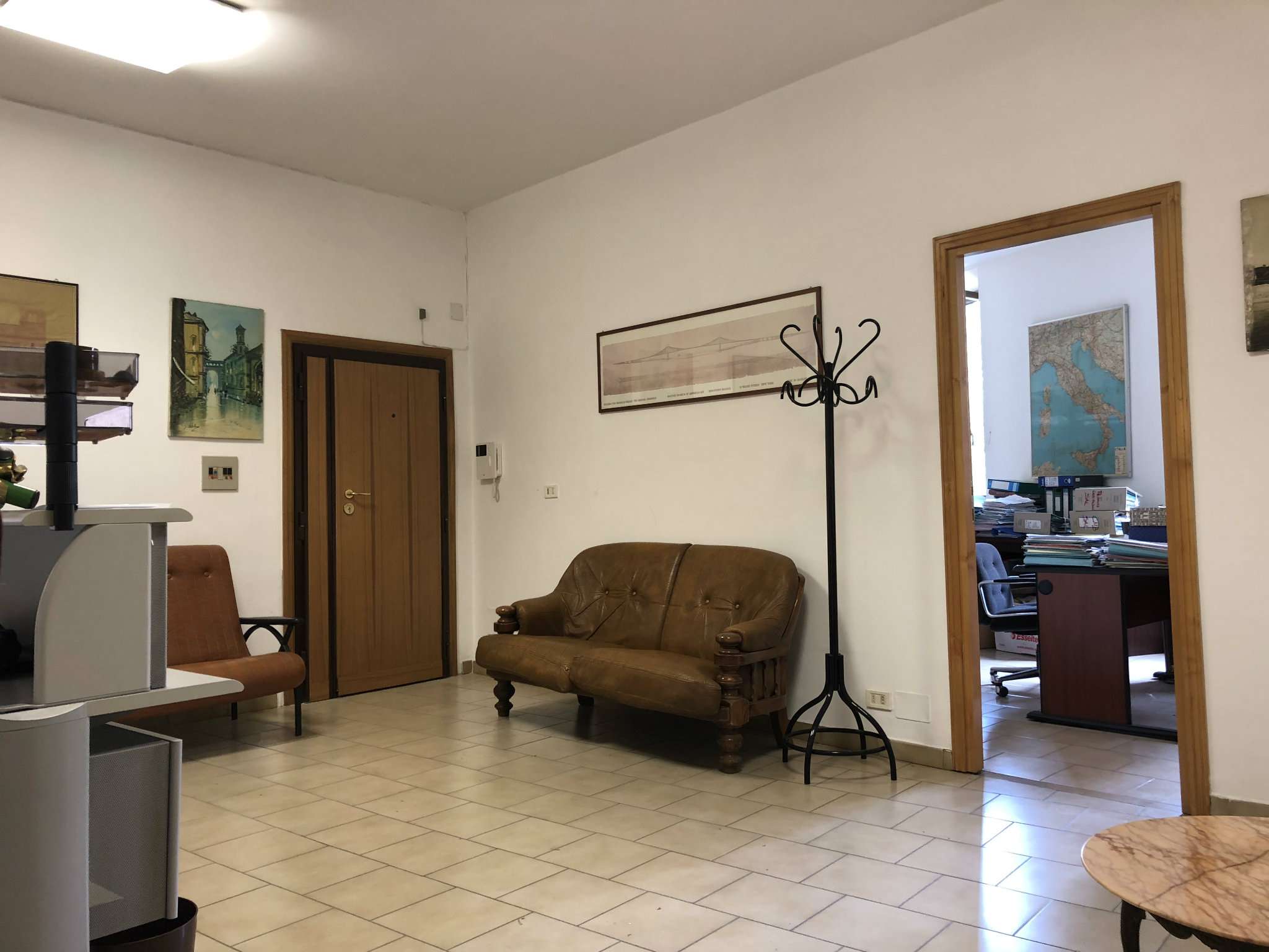Ufficio - Loc.Com. ROMA vendita  ESQUILINO  Carlo Alberto San Giovanni immobiliare S.r.l.