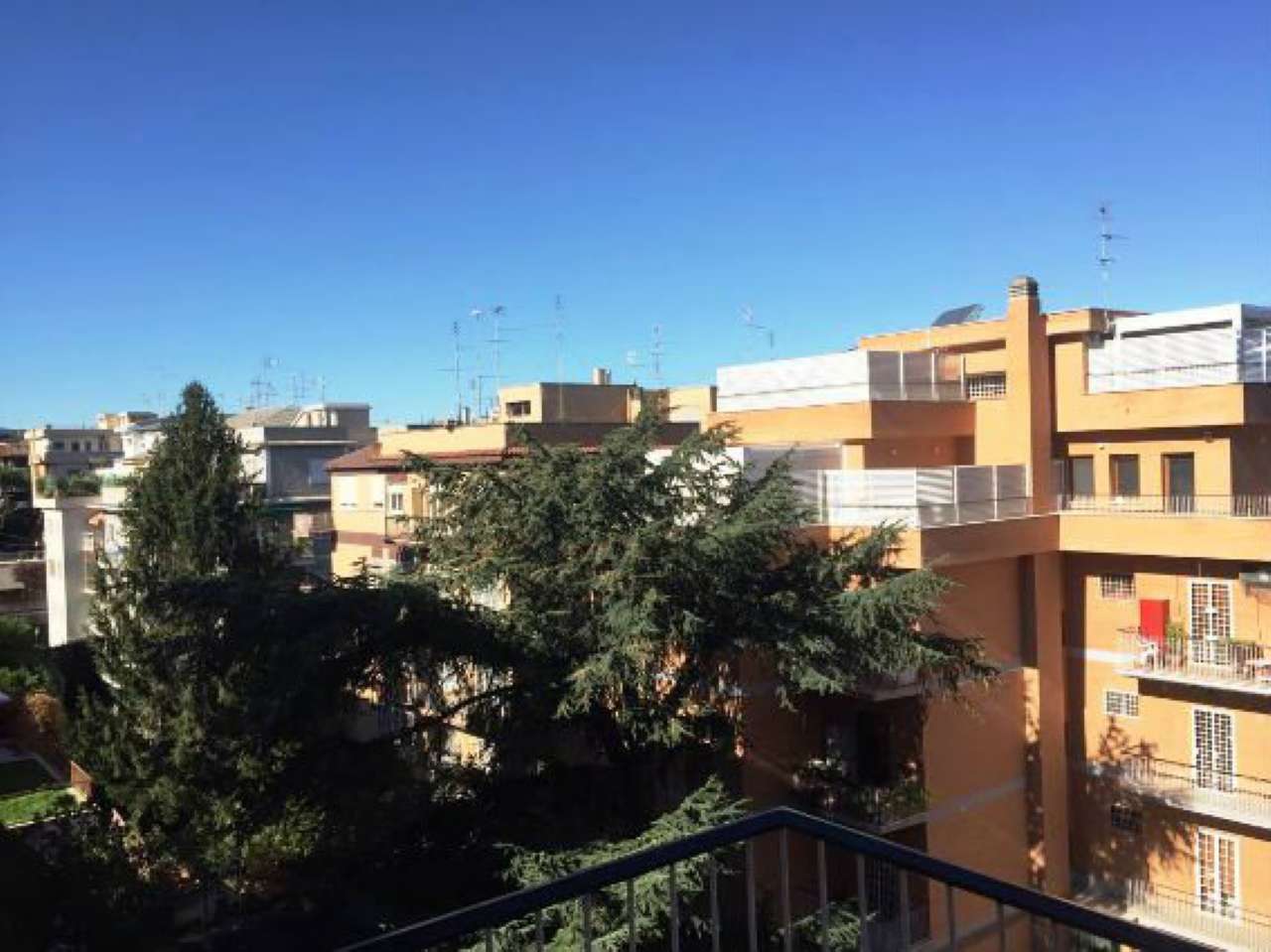 Appartamento ROMA vendita  LAURENTINA Dei Sommozzatori Talenti Immobiliare  srl