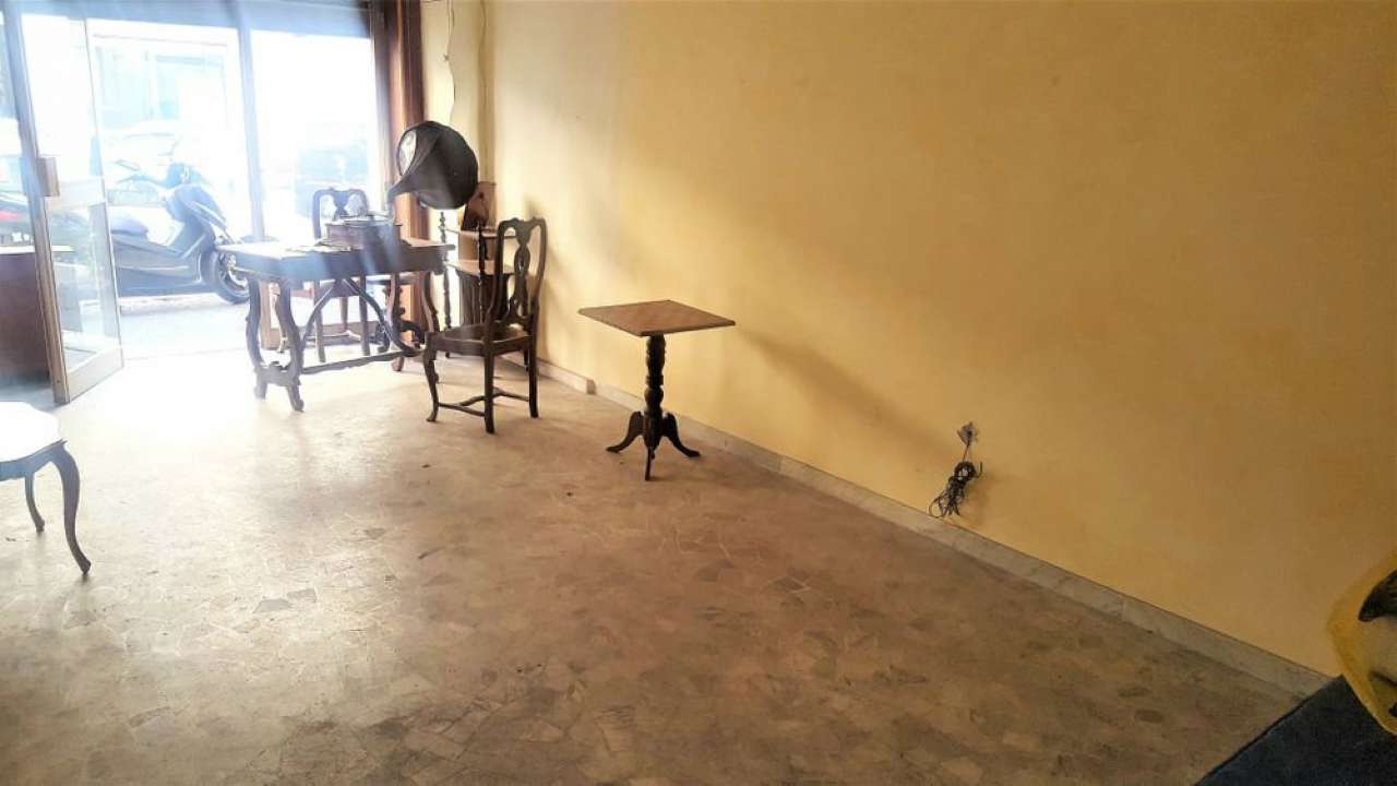 Negozio - Loc.Com. ROMA vendita  MONTE SACRO  Valdinievole Talenti Immobiliare  srl