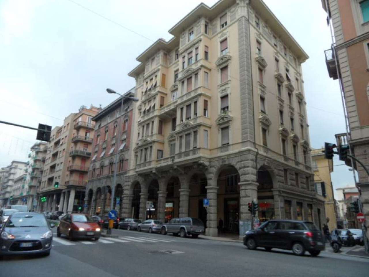 Appartamento GENOVA vendita  SAMPIERDARENA  studio 3 immobiliare