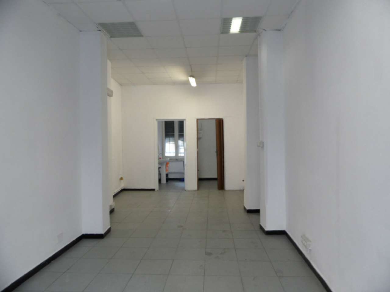 Negozio - Loc.Com. GENOVA affitto  CORNIGLIANO VIA MURATORI studio 3 immobiliare