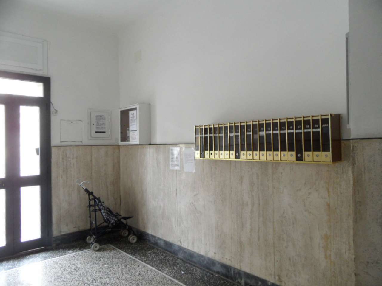 Negozio - Loc.Com. GENOVA vendita  RIVAROLO RIVAROLO studio 3 immobiliare
