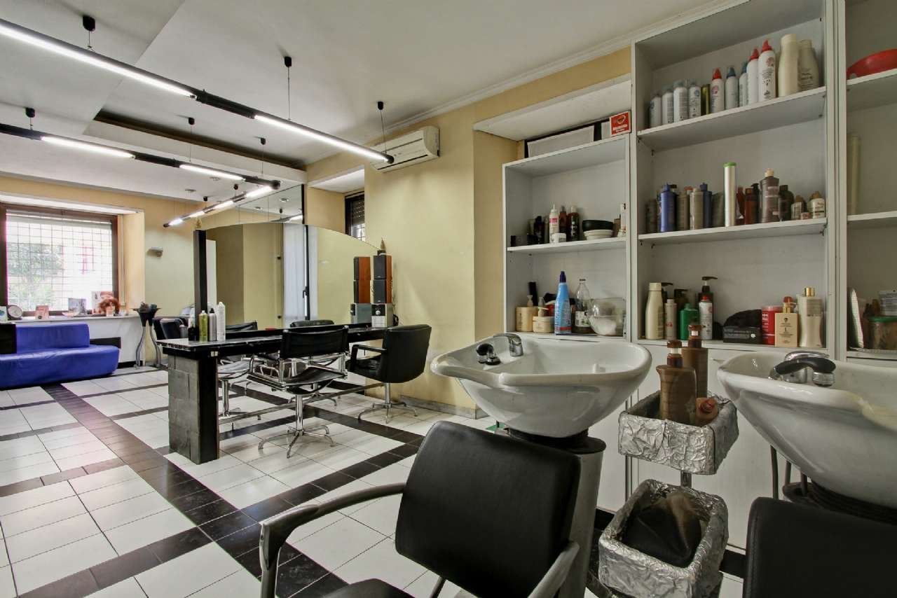 Negozio - Loc.Com. ROMA vendita  TRIESTE (II MUN.) PANARO Immobiliare Trieste 125