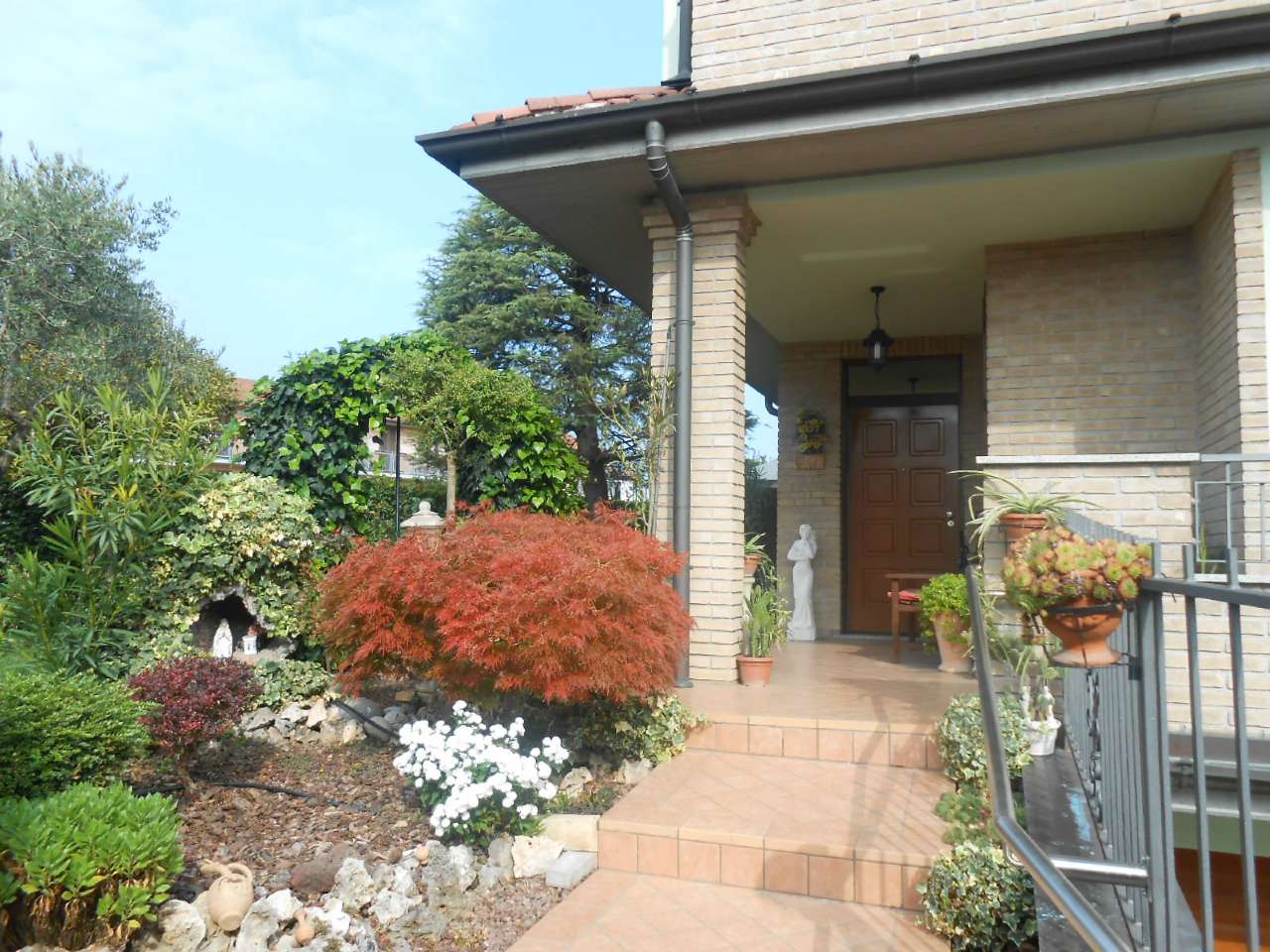 Villa SERGNANO vendita   Anna Frank Immobiliare Milano Hinterland