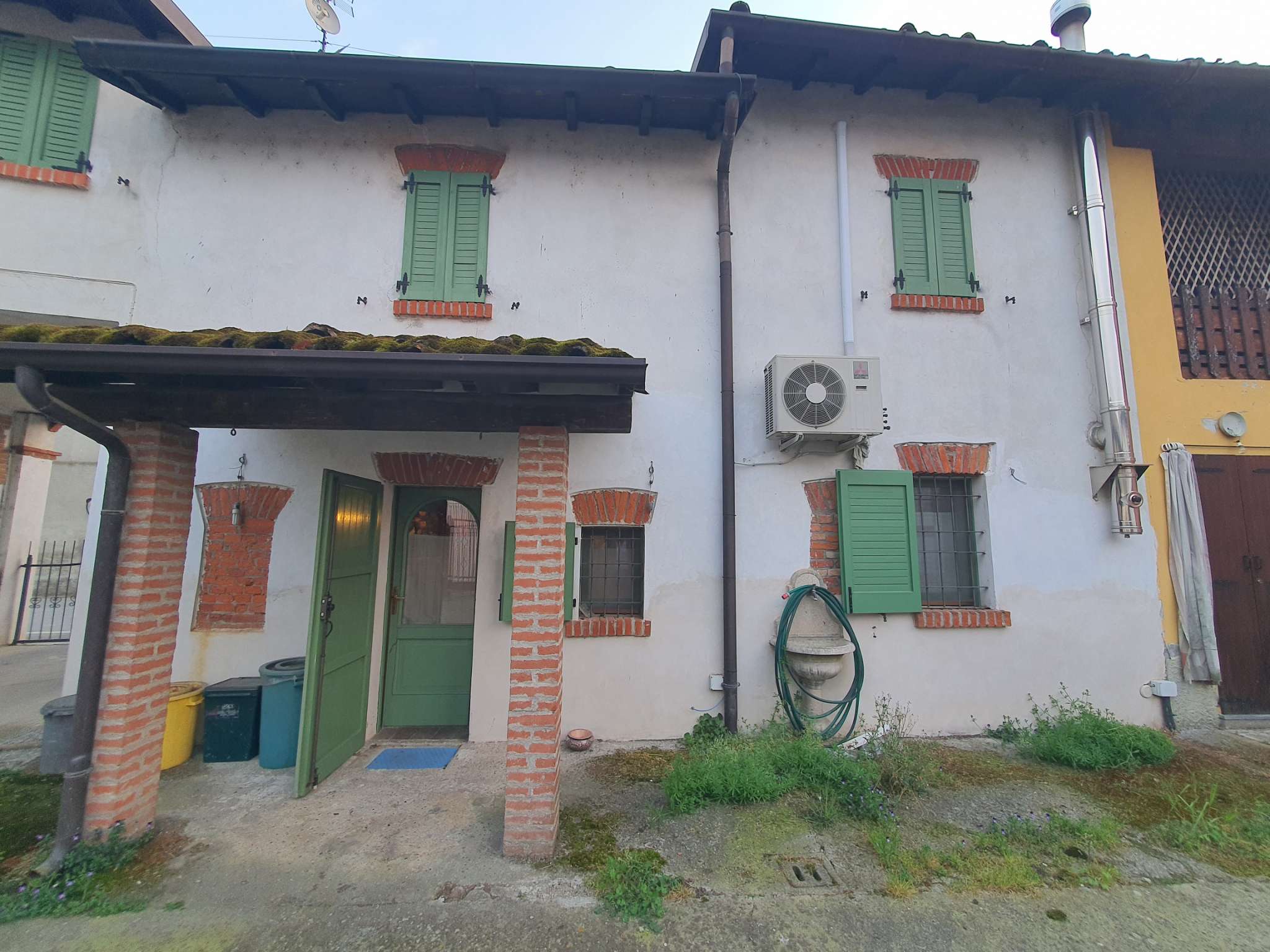 Gombito Vendita CASALE / RUSTICO / CASA / CASCINA
