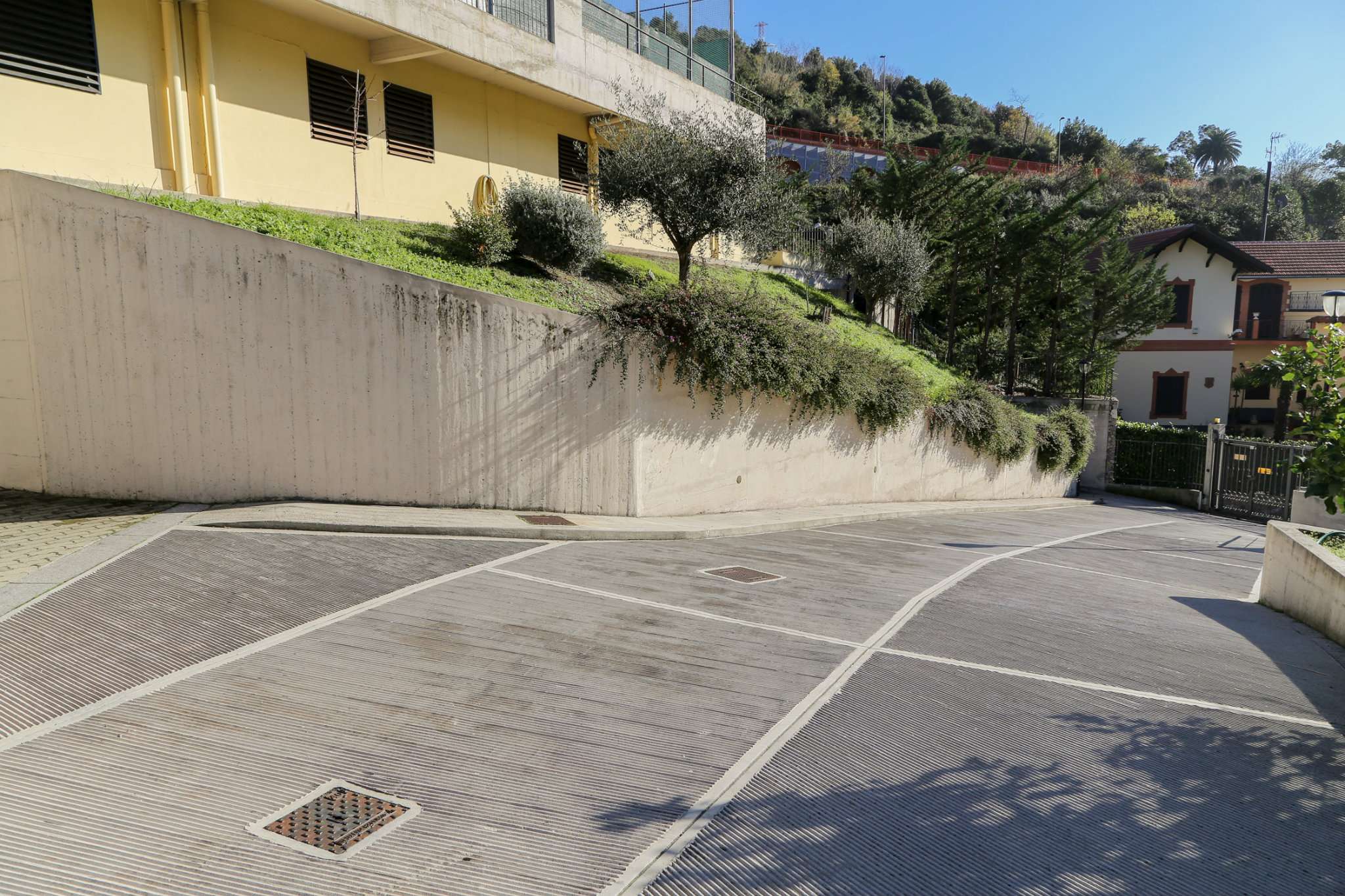 Box auto - Posto auto GENOVA vendita  SESTRI P.  Agenzia Ghirardi sas