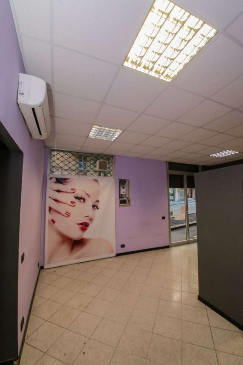 Negozio - Loc.Com. GENOVA affitto  SESTRI P. Carlo Canepa Agenzia Ghirardi sas