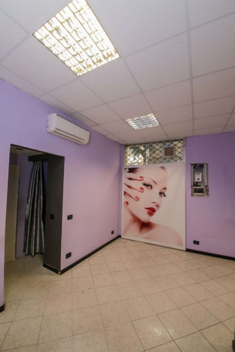 Negozio - Loc.Com. GENOVA affitto  SESTRI P. Carlo Canepa Agenzia Ghirardi sas