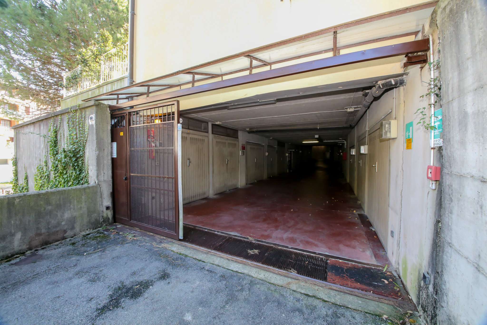 Box auto - Posto auto GENOVA vendita  SESTRI P.  Agenzia Ghirardi sas