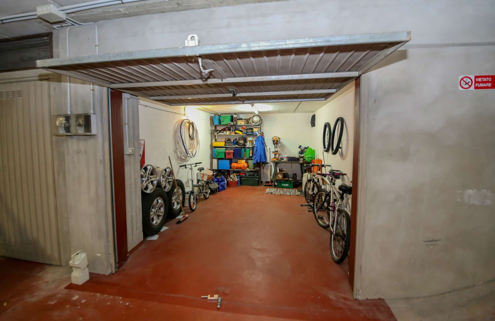 Box auto - Posto auto GENOVA vendita  SESTRI P.  Agenzia Ghirardi sas