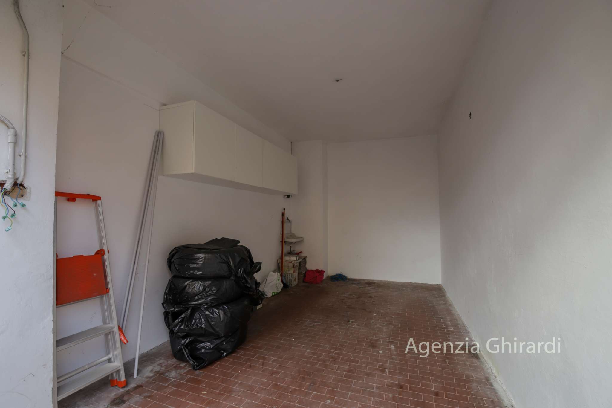 Box auto - Posto auto GENOVA vendita  SESTRI P.  Agenzia Ghirardi sas