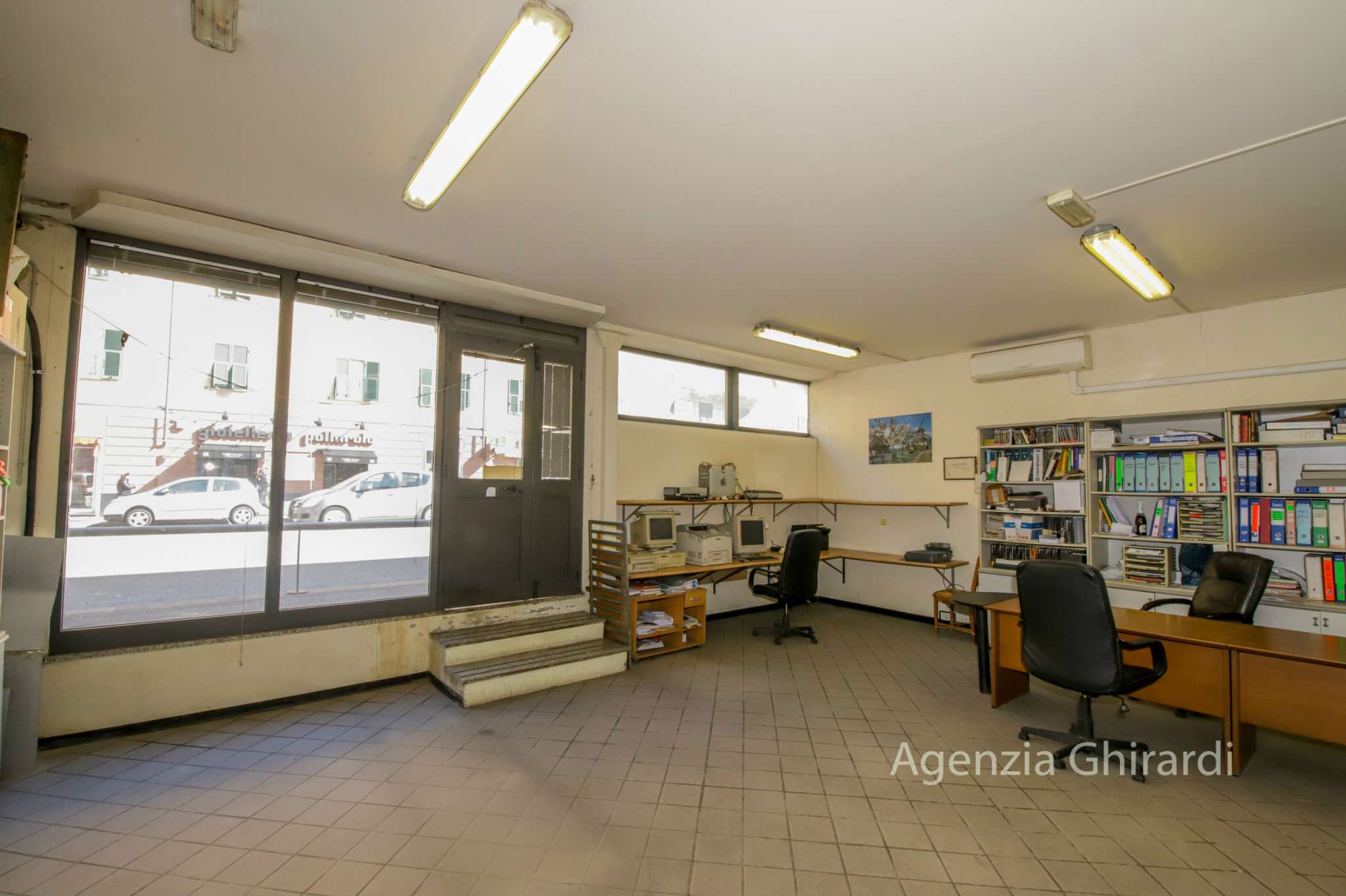 Negozio - Loc.Com. GENOVA affitto  SESTRI P. Merano Agenzia Ghirardi sas