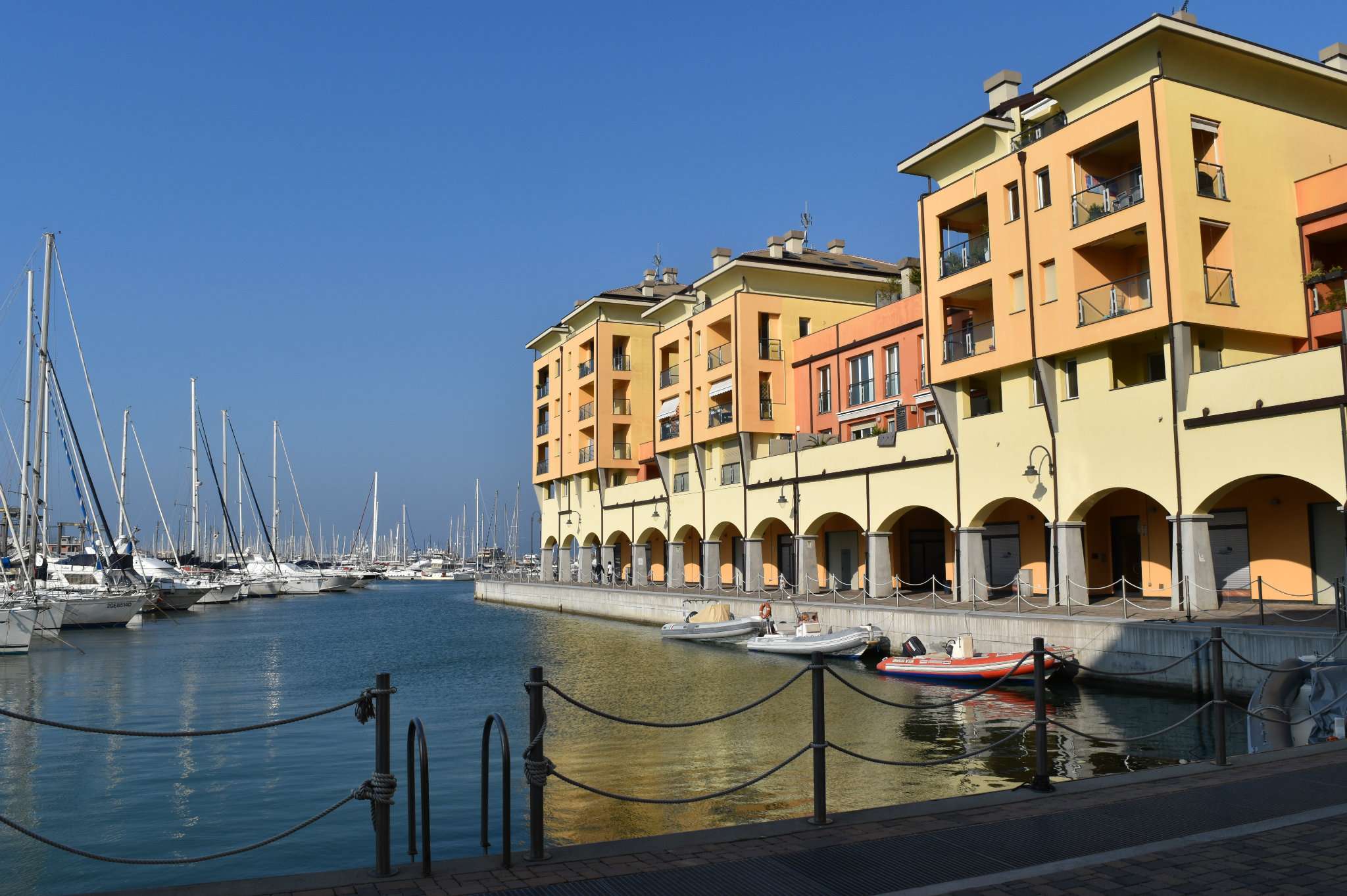  genova affitto quart: sestri p. fin immobiliare