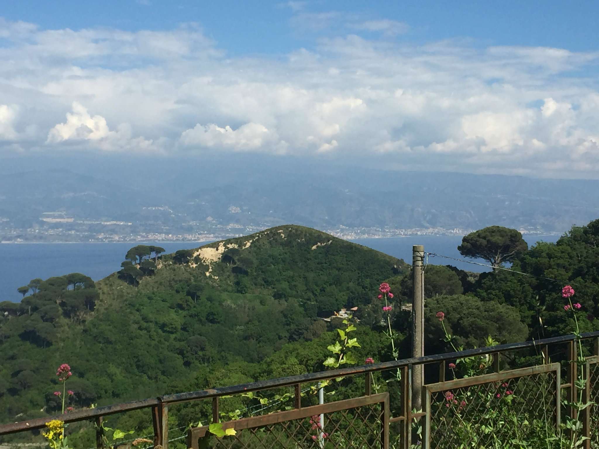 Villa Bifamiliare MESSINA vendita  CASTANEA  Gibimedia