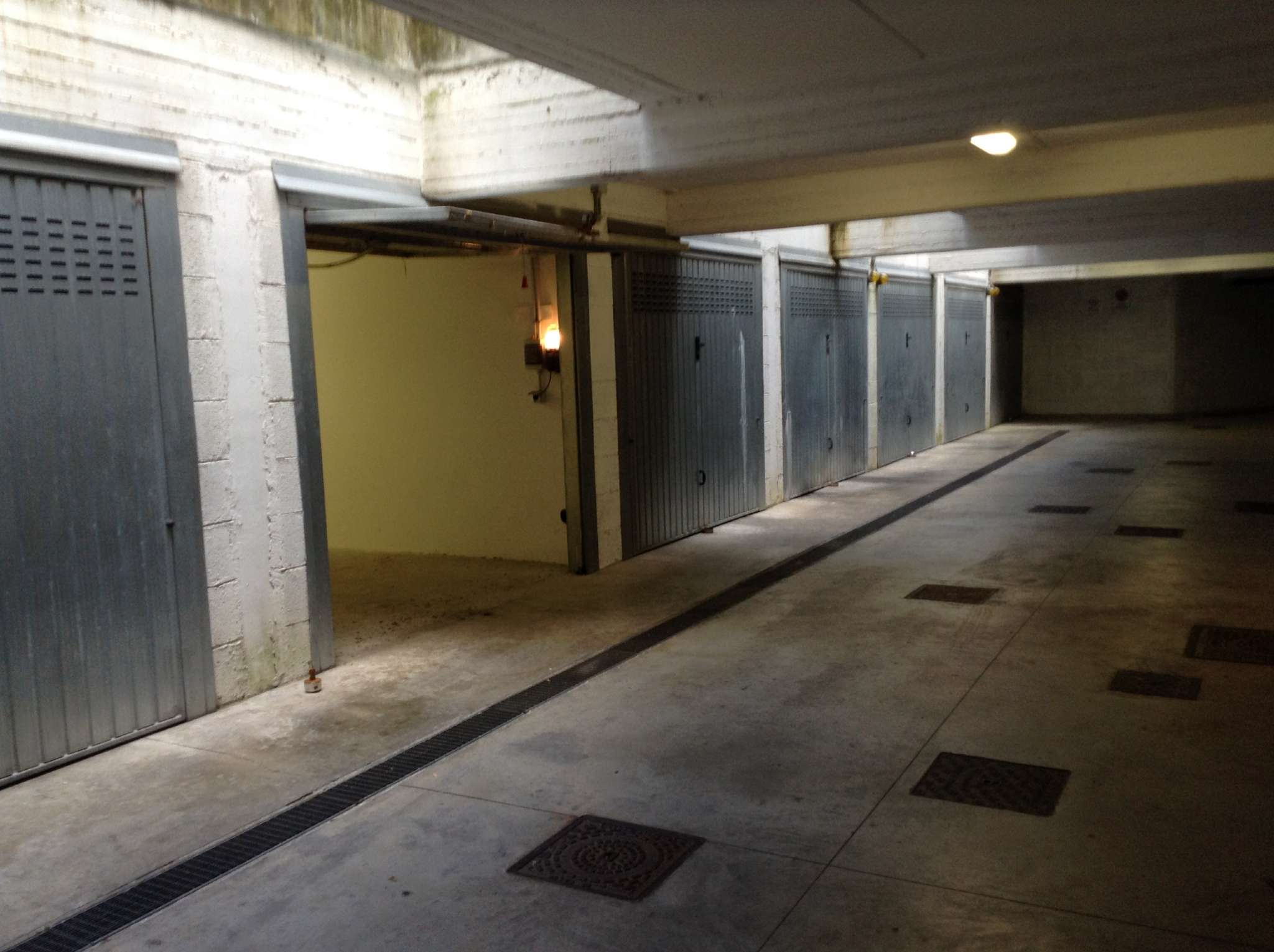 Box auto - Posto auto ROMA vendita  ARDEATINO   Immobiliare Gallia di Botarelli Stefania