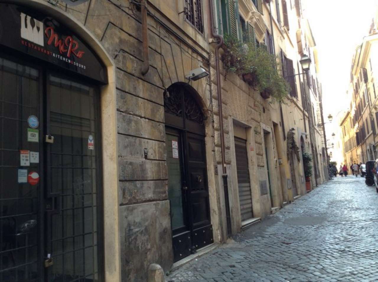 Negozio - Loc.Com. ROMA vendita  Centro storico dei Banchi Nuovi Immobiliare Gallia di Botarelli Stefania