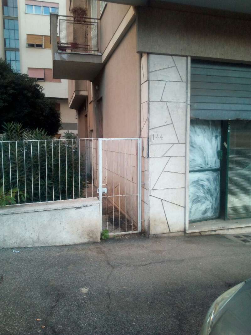 Negozio - Loc.Com. ROMA vendita  BALDUINA Festo Avieno Immobiliare Gallia di Botarelli Stefania