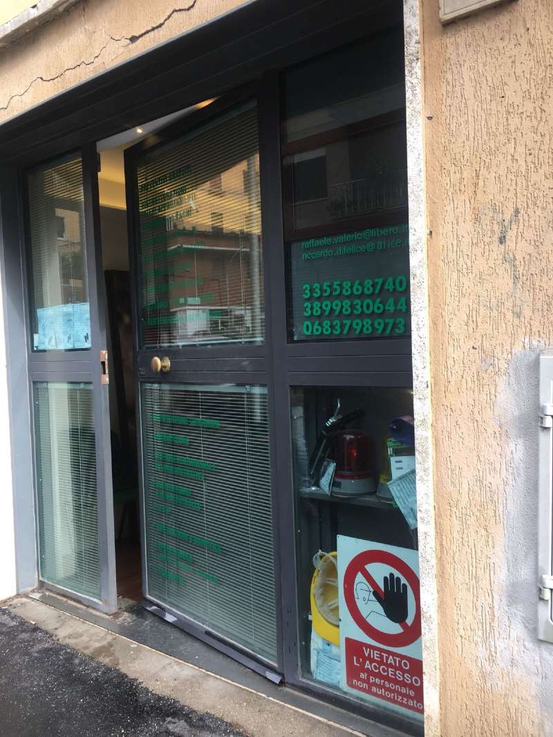 Negozio - Loc.Com. ROMA affitto  APPIO LATINO (IX MUN.) Giuseppe Manno Immobiliare Gallia di Botarelli Stefania