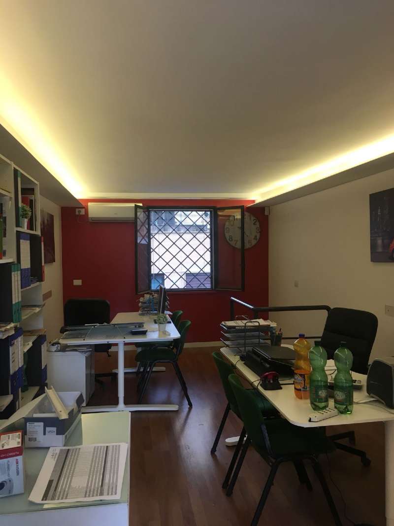 Negozio - Loc.Com. ROMA affitto  APPIO LATINO (IX MUN.) Giuseppe Manno Immobiliare Gallia di Botarelli Stefania