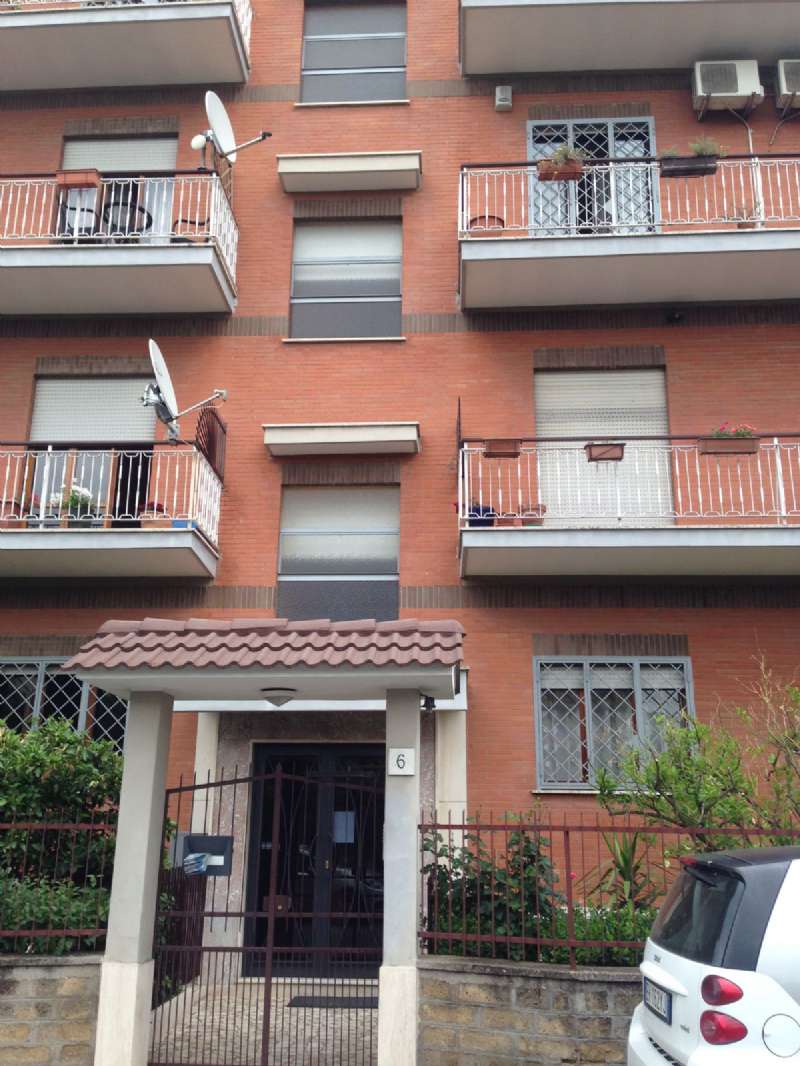 Appartamento ROMA affitto  PRENESTINO - CENTOCELLE  Via Frattamaggiore Immobiliare Gallia di Botarelli Stefania