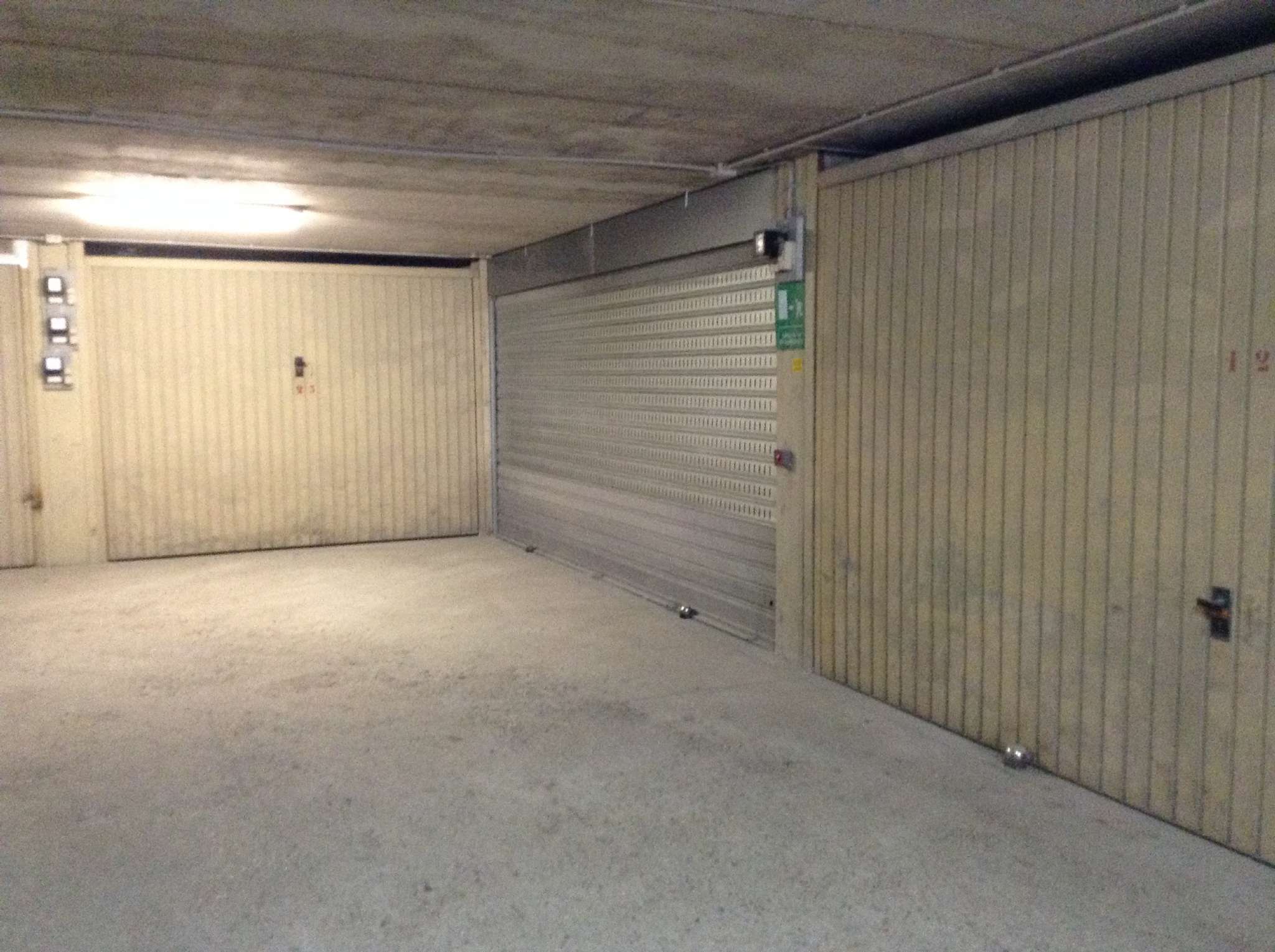 Box auto - Posto auto ROMA vendita  APPIO LATINO (IX MUN.)  Immobiliare Gallia di Botarelli Stefania