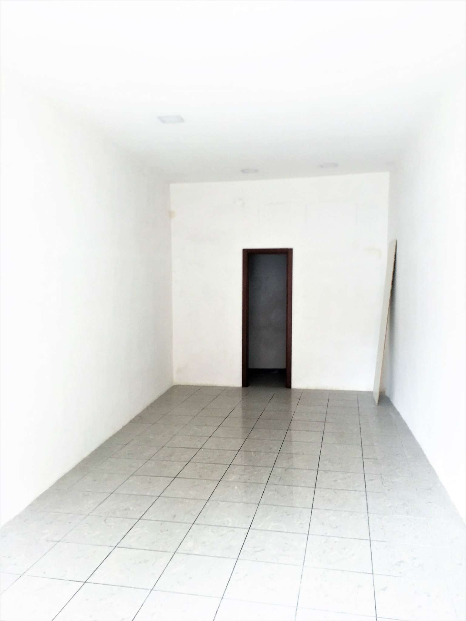Negozio - Loc.Com. ROMA vendita  QUARTO MIGLIO Annia Regilla Solo Casa Srl