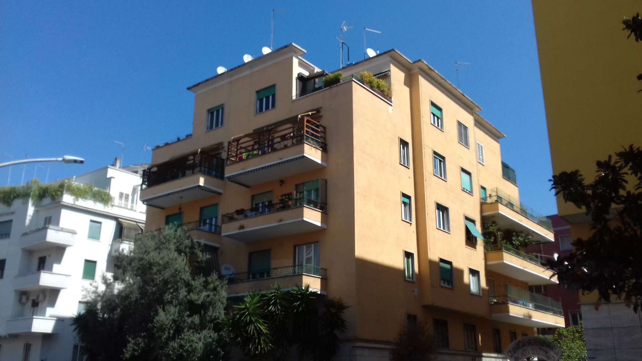 roma vendita quart: talenti uno holding